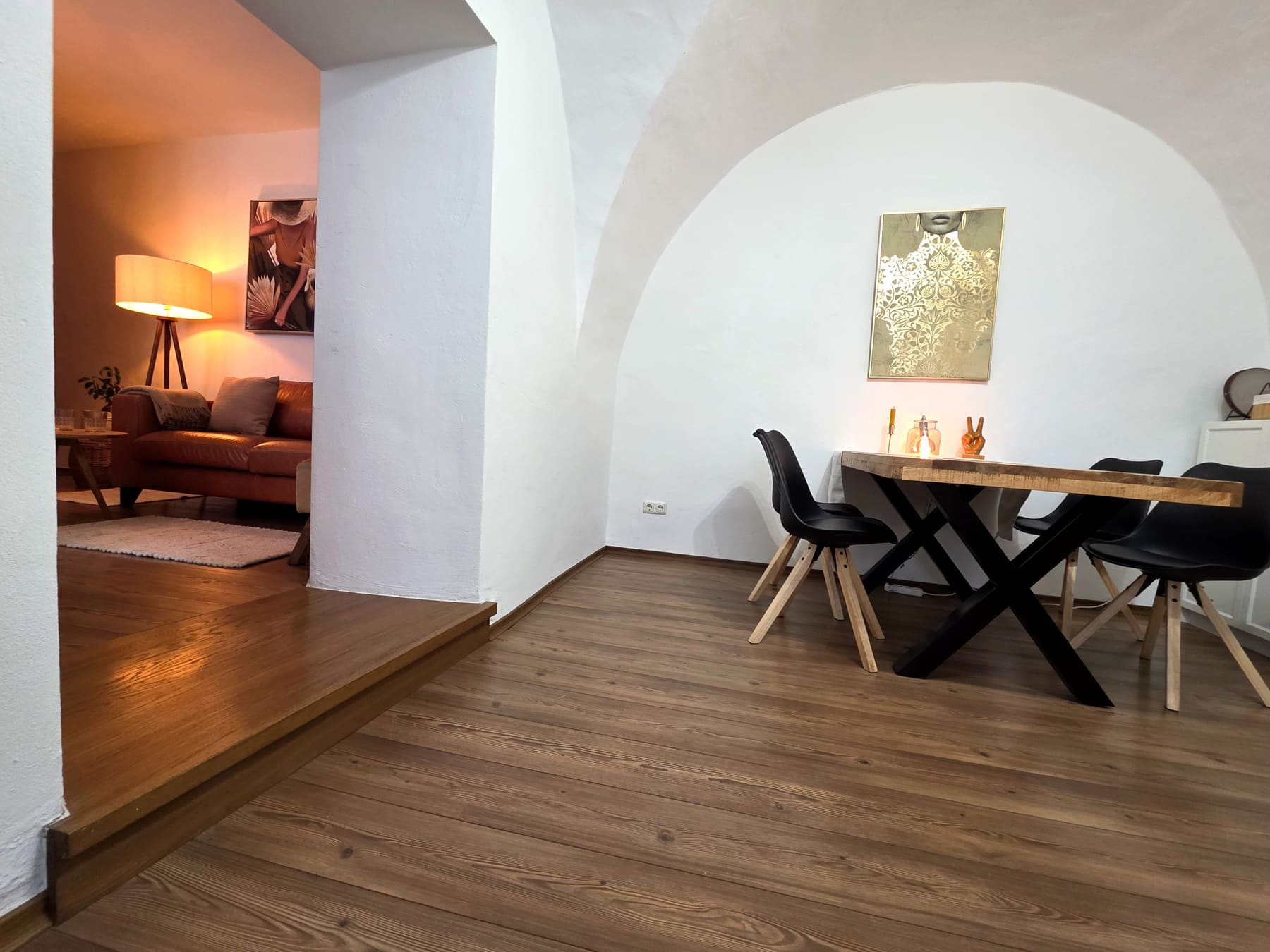 Evening light in the living and dining area